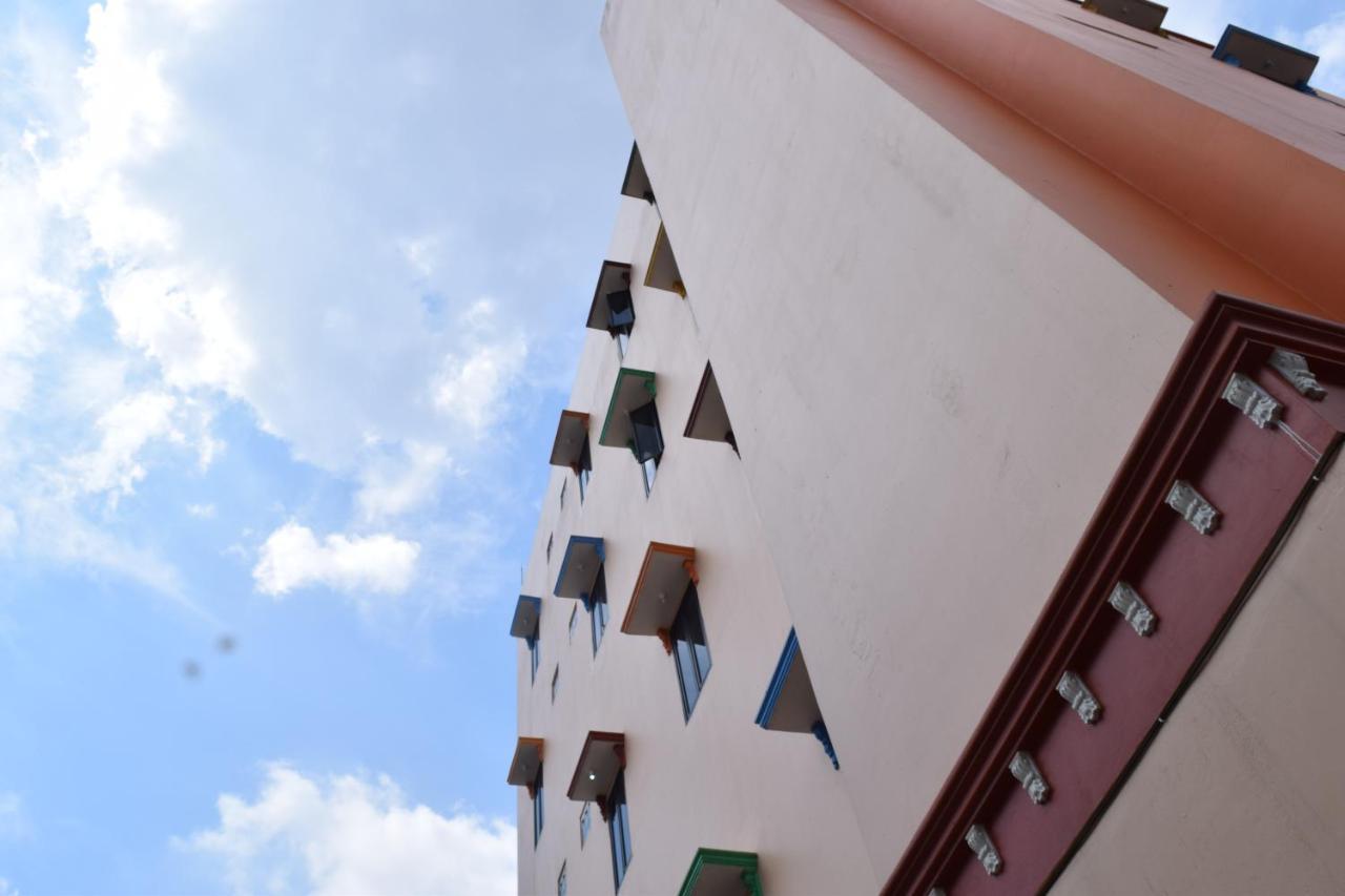 Hotel Sriwijaya 99 팔렘방 외부 사진